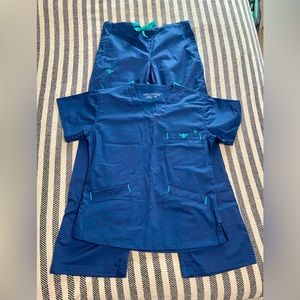 Med Couture scrub set